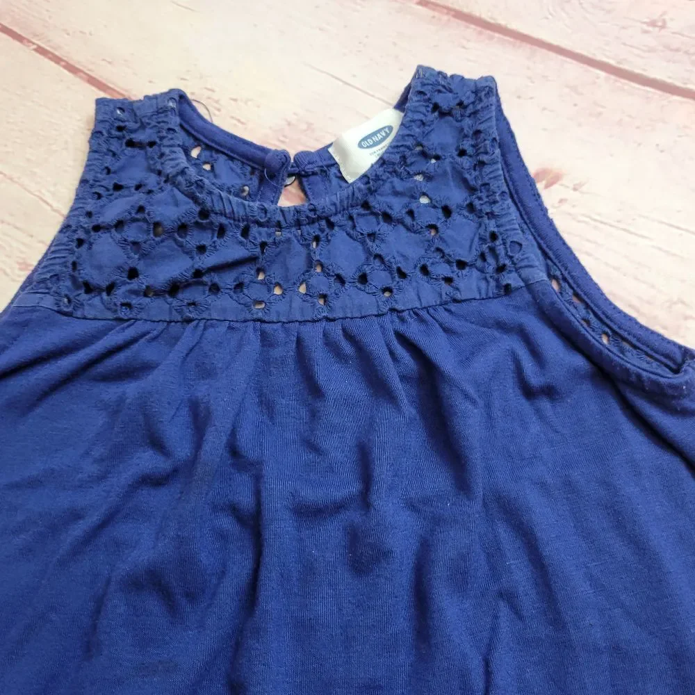 Old Navy tank top S6/7